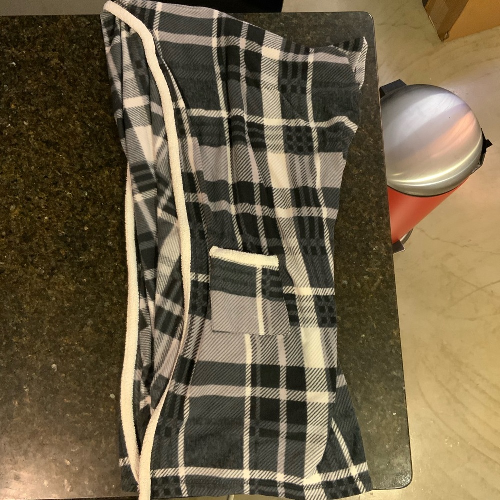 Cuddl Duds Fuzzy Plaid Shawl